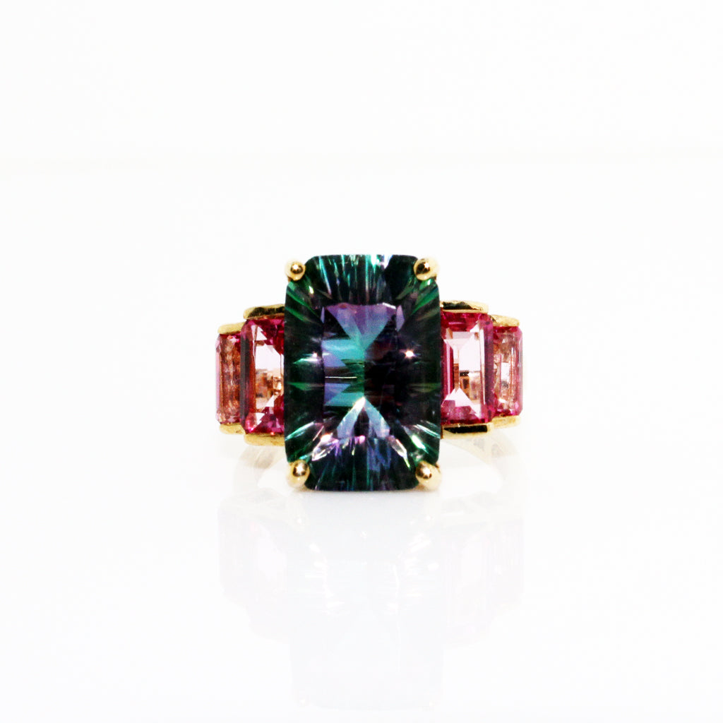 MAGNIFICENT ALEXANDRITE RING