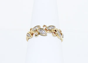 ENCHANTING LEAVES RING