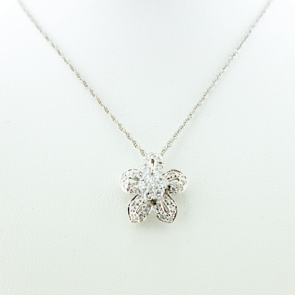 DIAMOND FLOWER 14K WG PENDANT WITH CHAIN