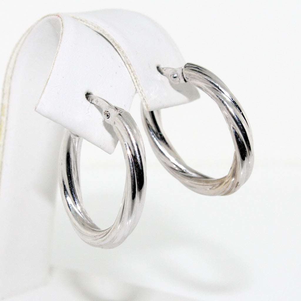 OVAL TWISTED HOOPS EARRINGS