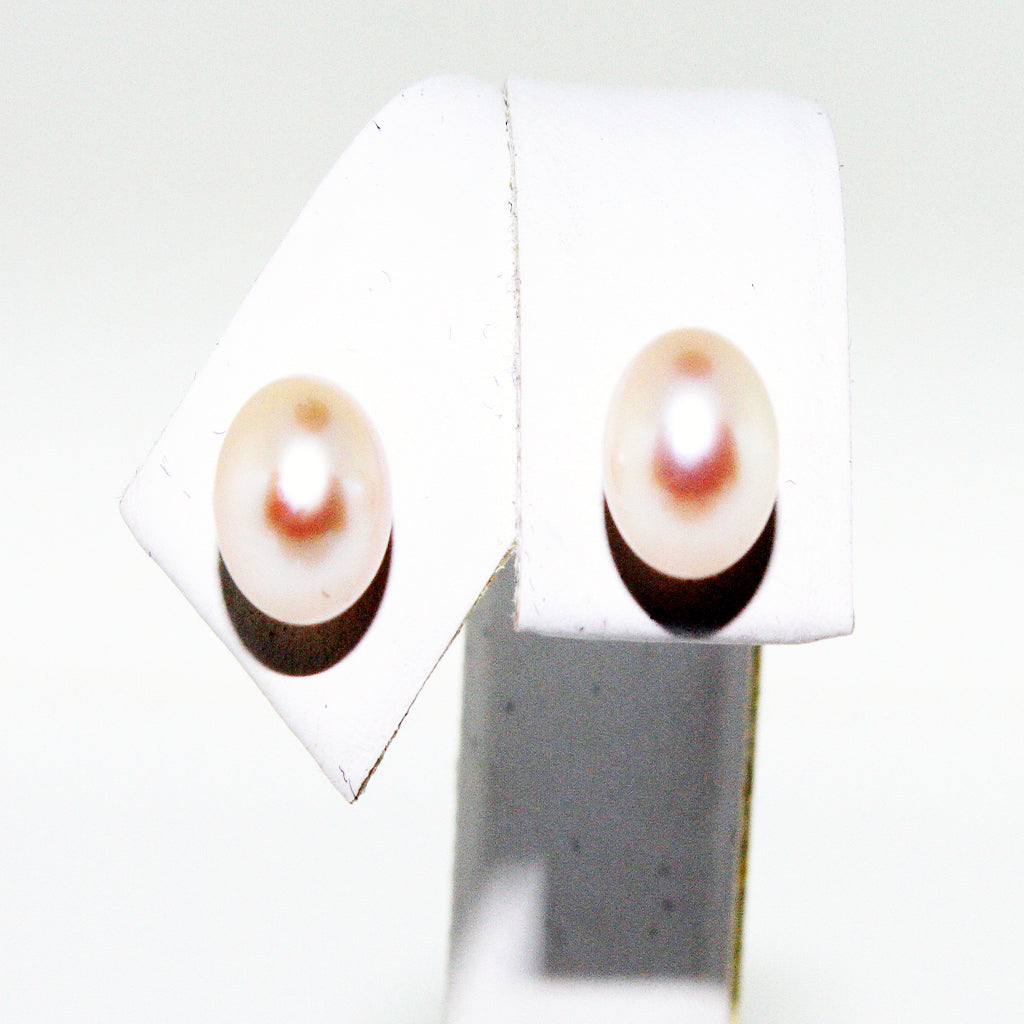 PEARL STUDS